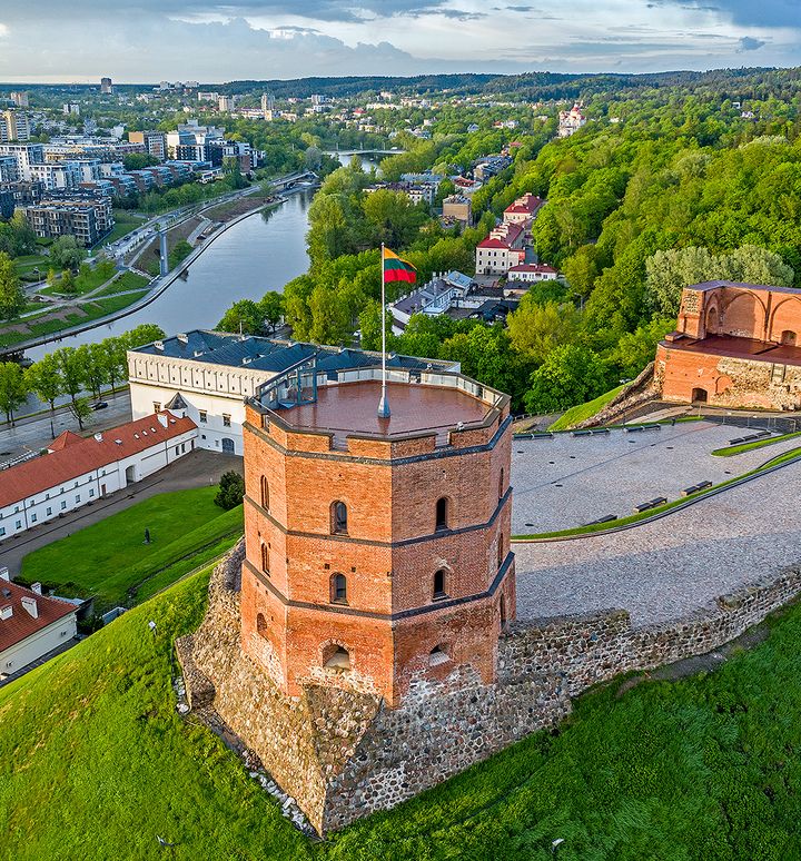 Gedimino pilis by Augustas Didzgalvis, Vilnius